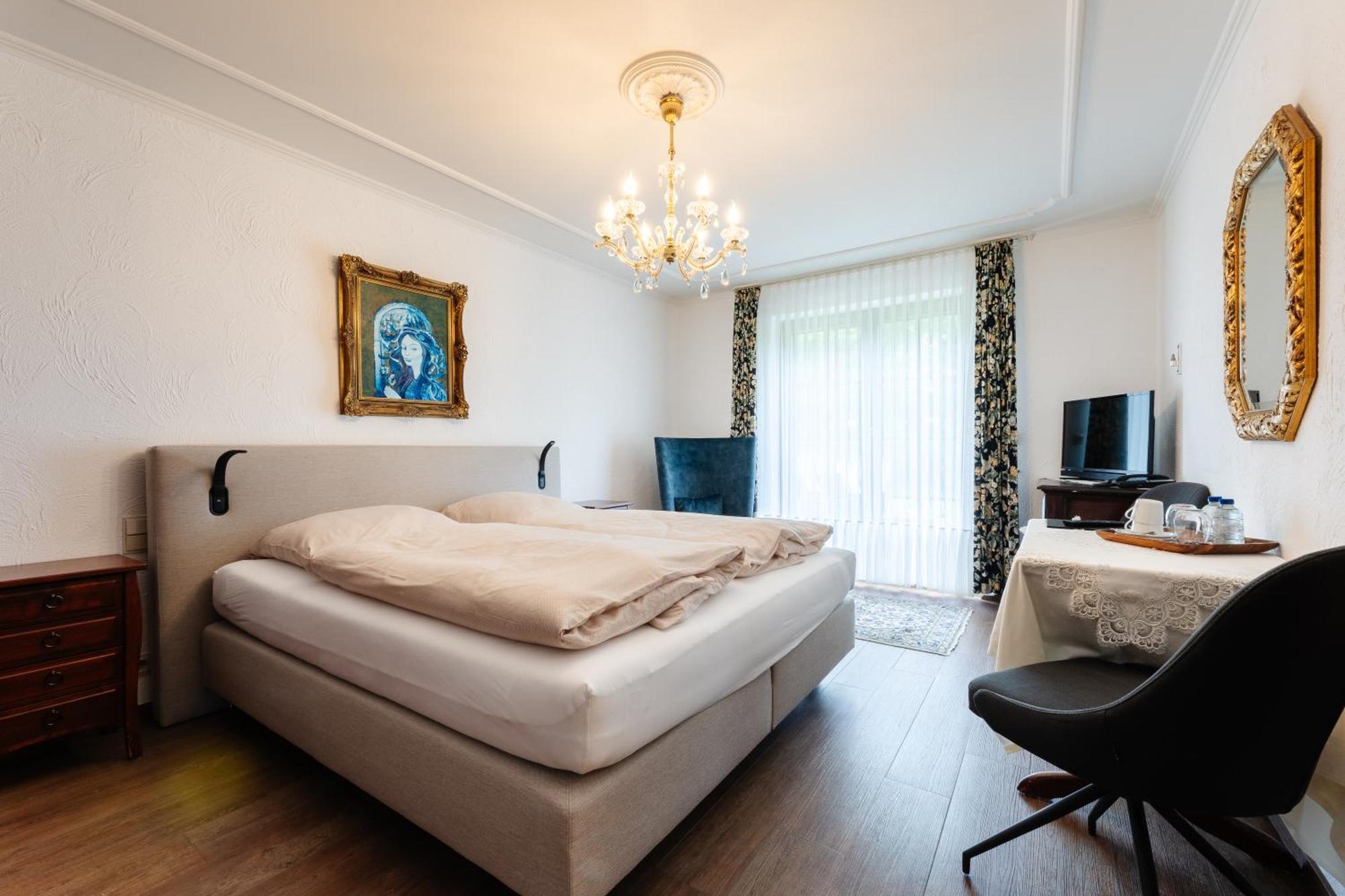 Hotel Steineweiher St. Vith エクステリア 写真