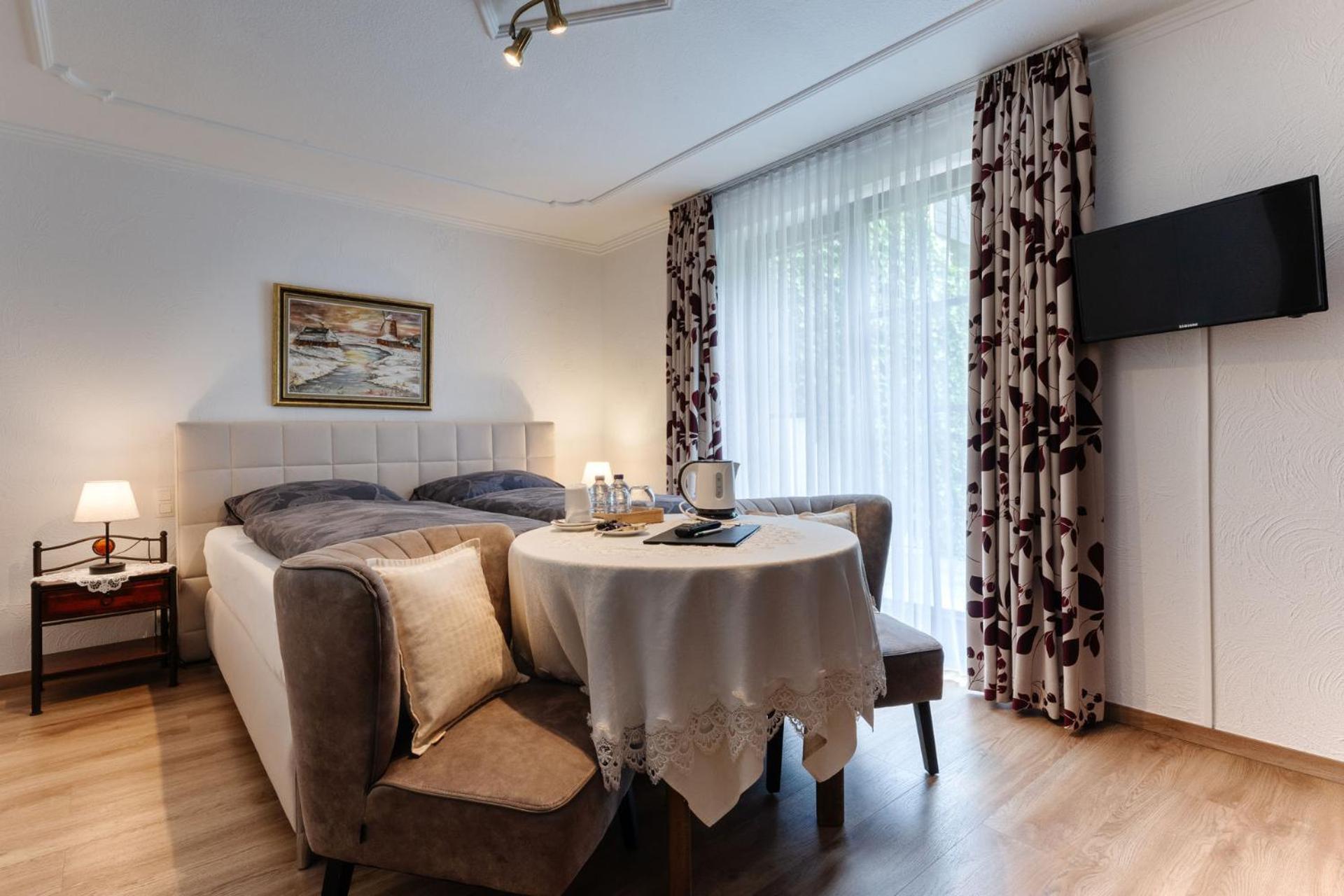 Hotel Steineweiher St. Vith エクステリア 写真