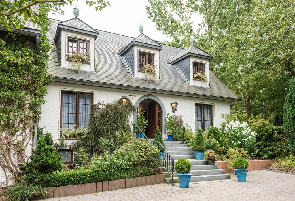 Hotel Steineweiher St. Vith エクステリア 写真