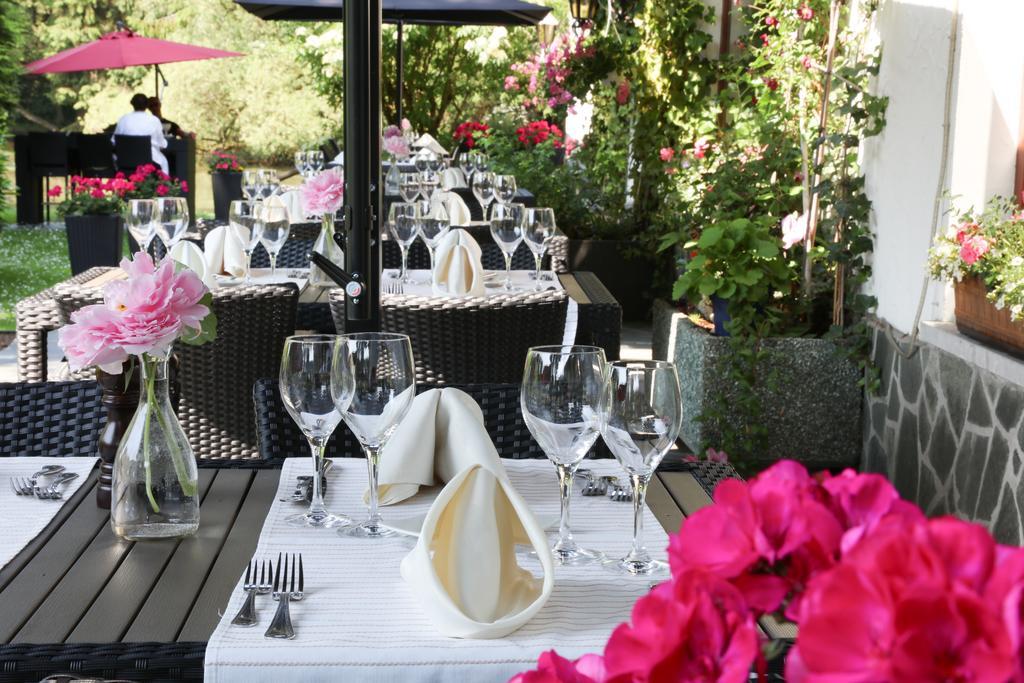 Hotel Steineweiher St. Vith エクステリア 写真